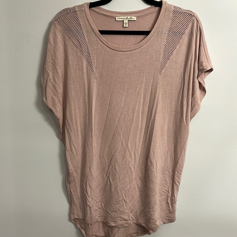 Pink tee